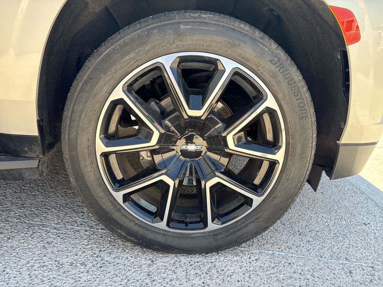 2023 Chevrolet SUBURBAN SUV RST B SUBURBAN SUV RST B