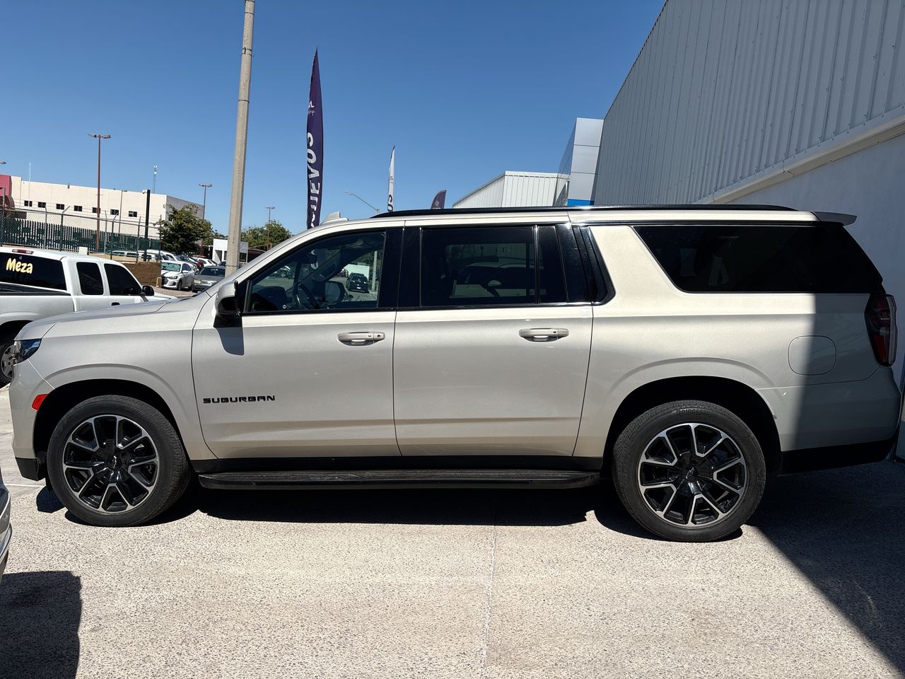 2023 Chevrolet SUBURBAN SUV RST B SUBURBAN SUV RST B