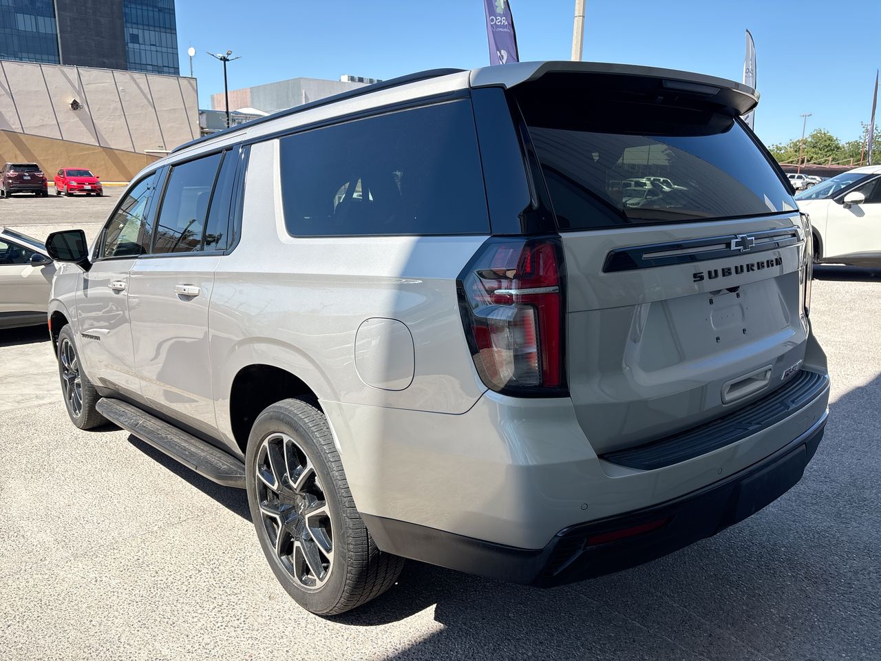 2023 Chevrolet SUBURBAN SUV RST B SUBURBAN SUV RST B