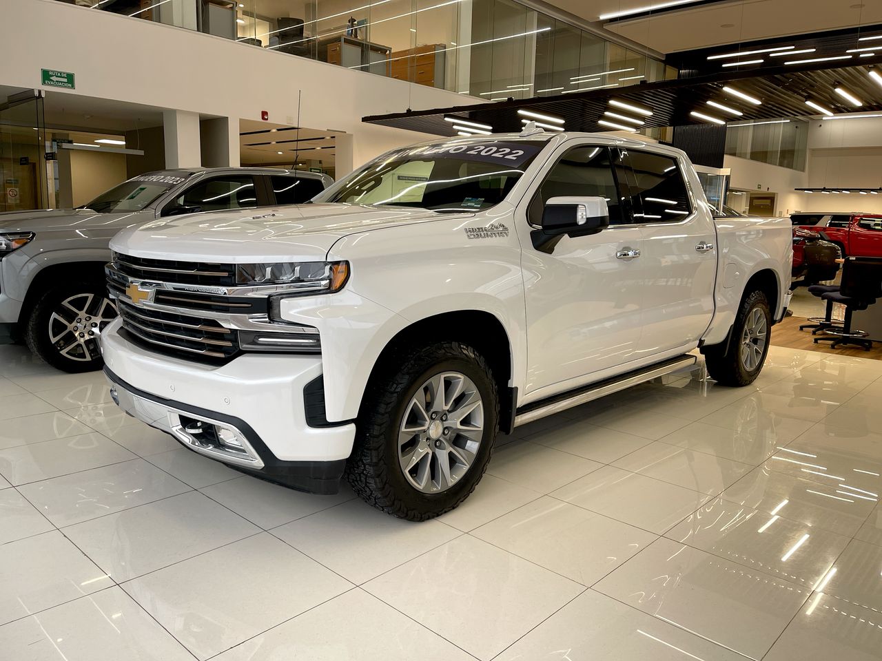 2022 Chevrolet CHEYENNE DOBLE CAB 4X4 HIGH COUNTRY CHEYENNE DOBLE CAB 4X4 HIGH COUNTRY