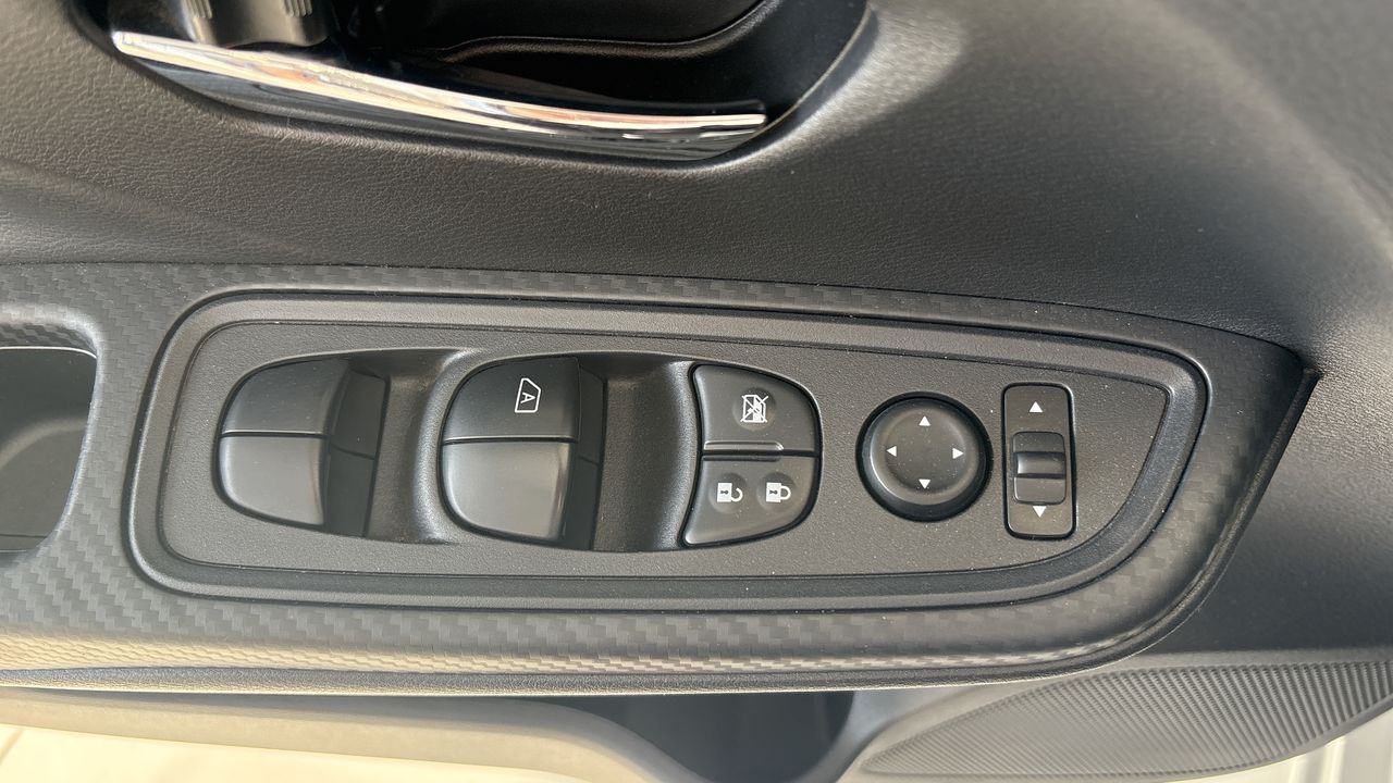 2025 Nissan VERSA SR CVT VERSA SR CVT