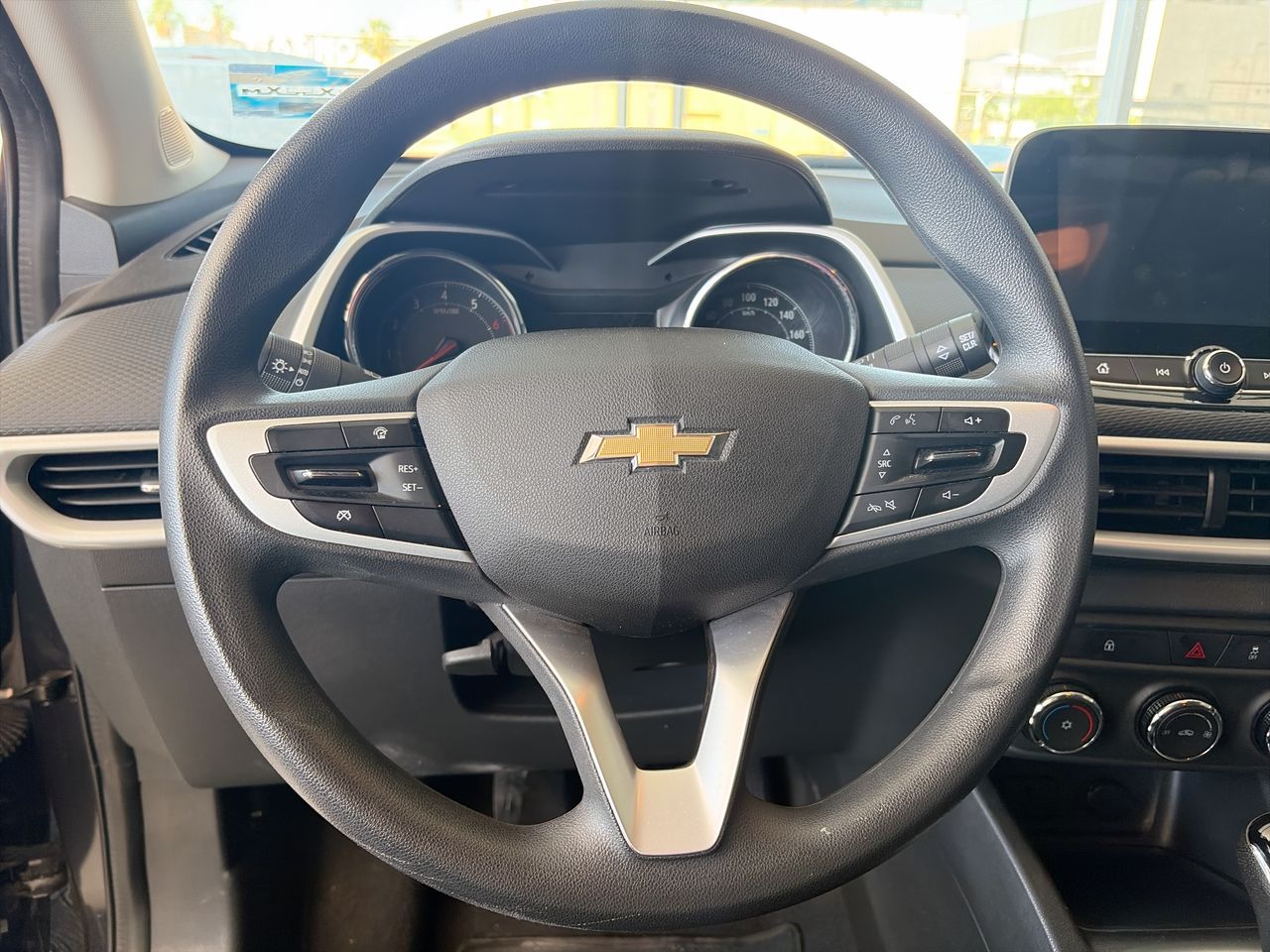 2024 Chevrolet TRACKER LS MANUAL A TRACKER LS MANUAL A