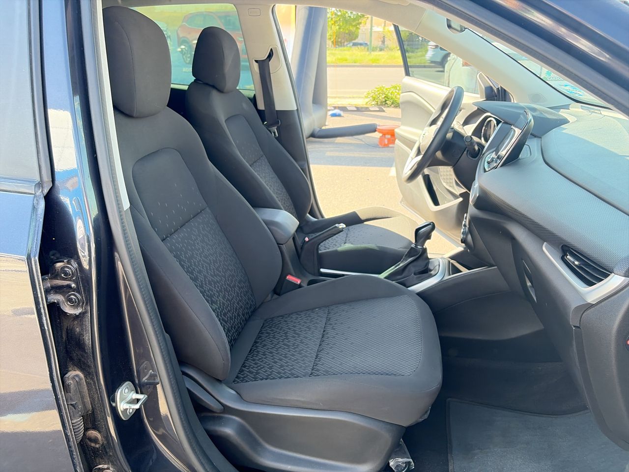 2024 Chevrolet TRACKER LS MANUAL A TRACKER LS MANUAL A