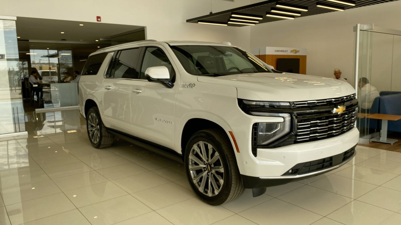 2025 Chevrolet SUBURBAN SUBURBAN HIGH COUNTRY PAQ. G