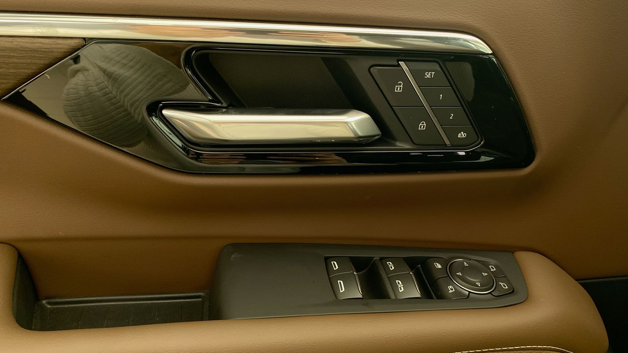 2025 Chevrolet SUBURBAN SUBURBAN HIGH COUNTRY PAQ. G