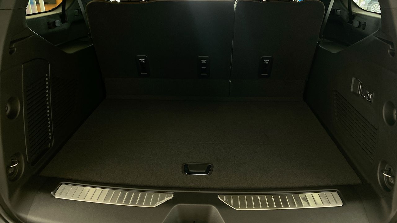 2025 Chevrolet SUBURBAN SUBURBAN HIGH COUNTRY PAQ. G