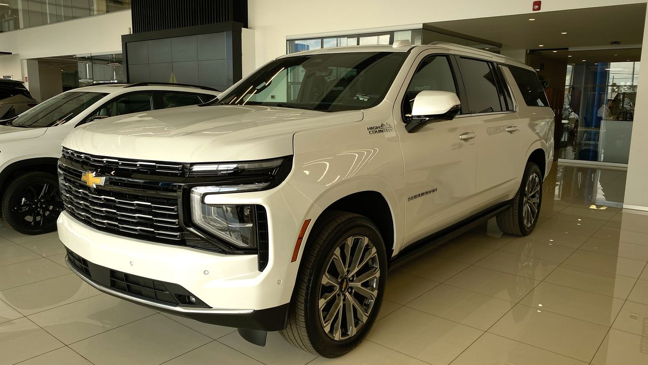 2025 Chevrolet SUBURBAN SUBURBAN HIGH COUNTRY PAQ. G