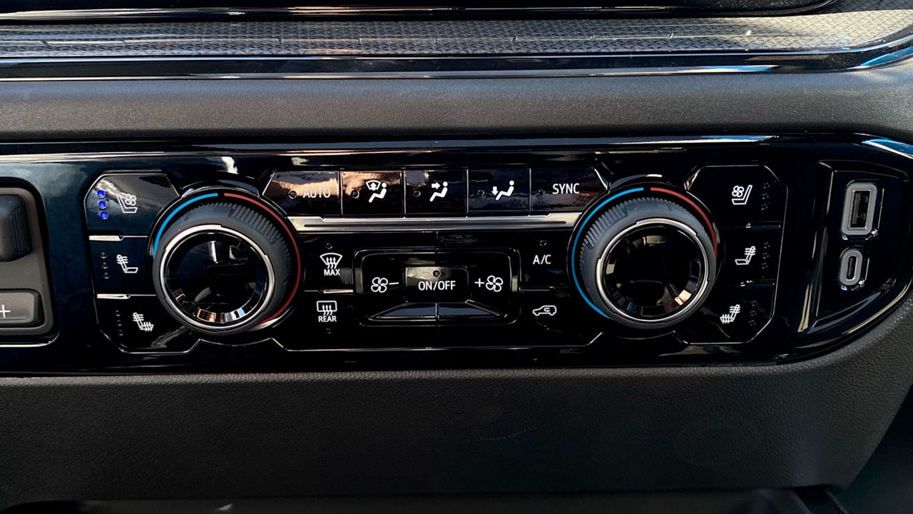 2026 Chevrolet CHEYENNE CHEYENNE 4X4 ZR2 BISON TODO TERRENO PAQ. R