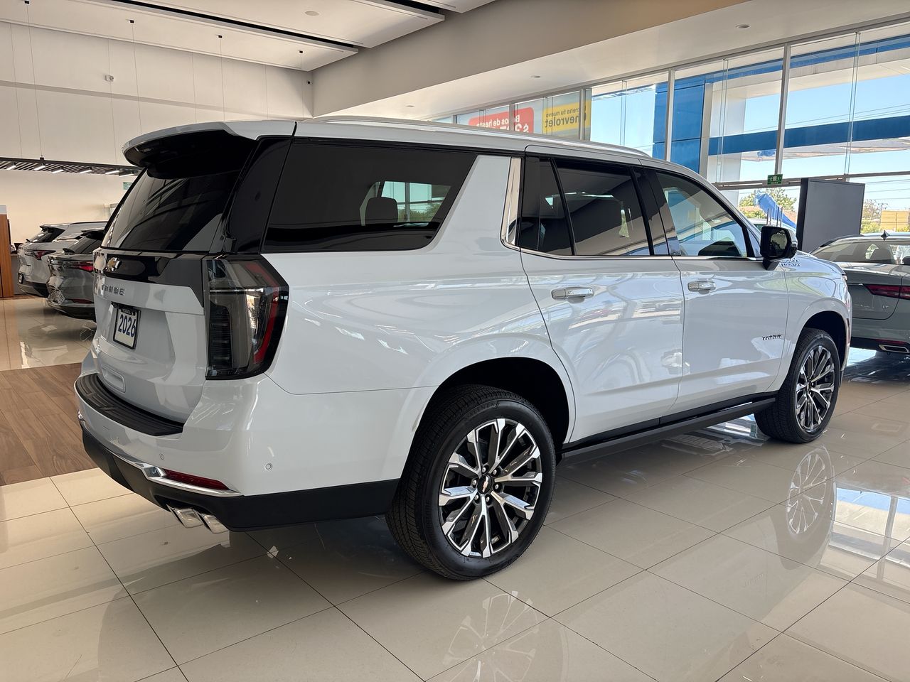 2026 Chevrolet TAHOE TAHOE HIGH COUNTRY PAQ. G