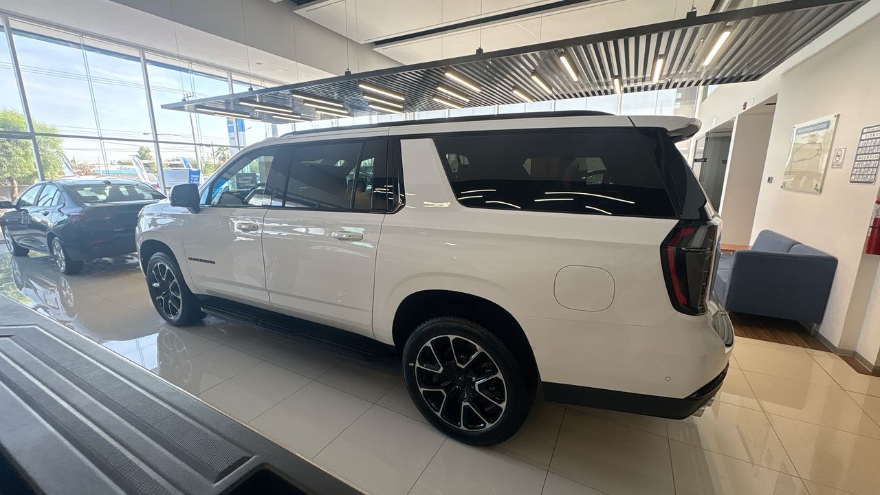 2026 Chevrolet SUBURBAN SUBURBAN RST PAQ. B