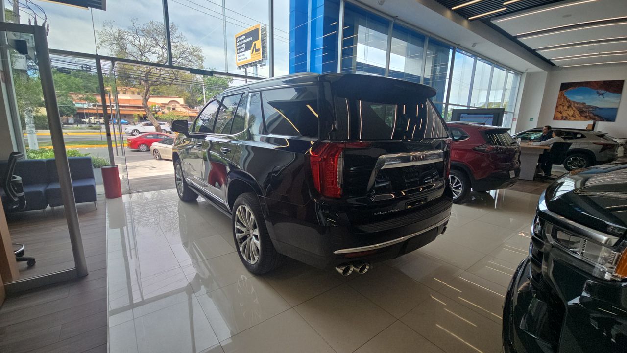 2021 GMC GMC YUKON DENALI SUV CORTA  TRANS AUTOMA GMC YUKON DENALI SUV CORTA  TRANS AUTOMA