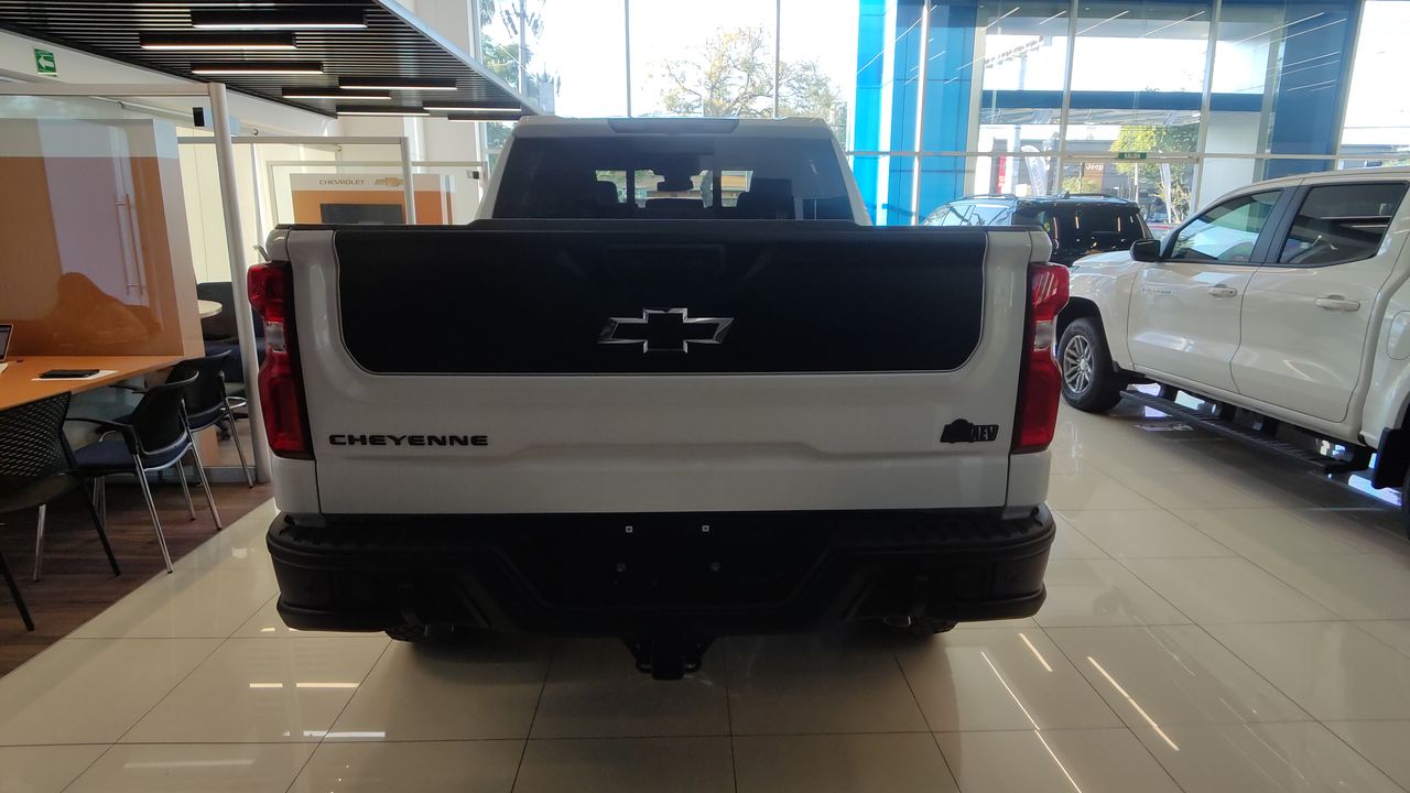 2025 Chevrolet CHEYENNE CHEYENNE CREW CAB 4X4 ZR2 BISON PAQ. R