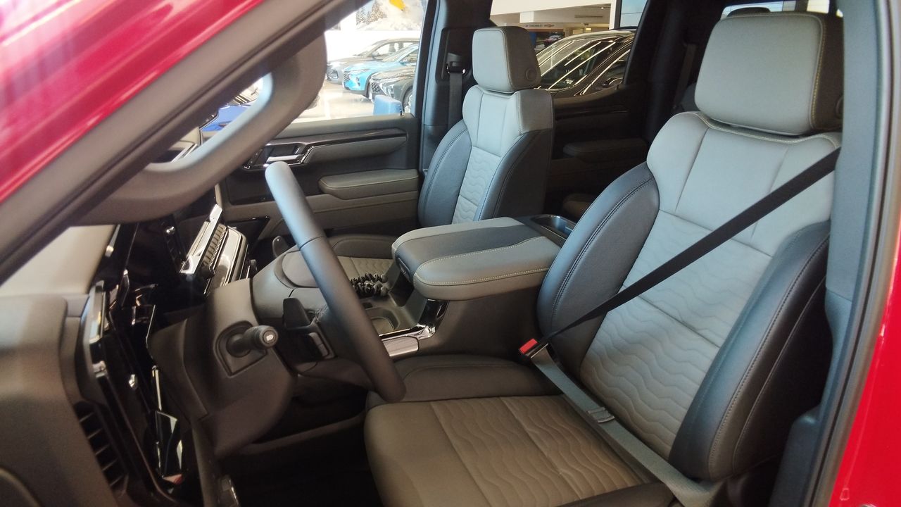 2025 Chevrolet CHEYENNE CHEYENNE CREW CAB 4X4 ZR2  PAQ. D