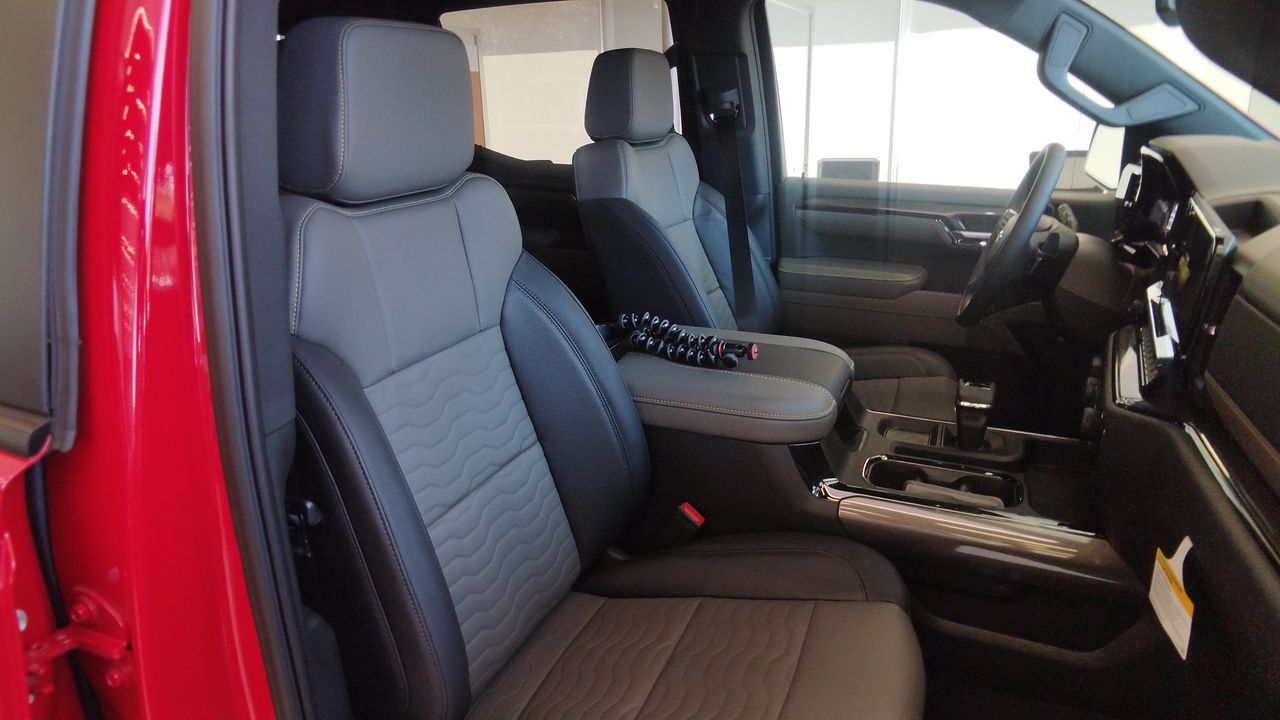 2025 Chevrolet CHEYENNE CHEYENNE CREW CAB 4X4 ZR2  PAQ. D