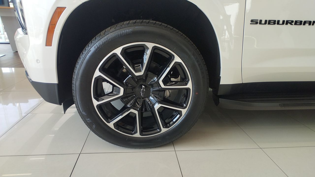 2025 Chevrolet SUBURBAN SUBURBAN RST PAQ. B