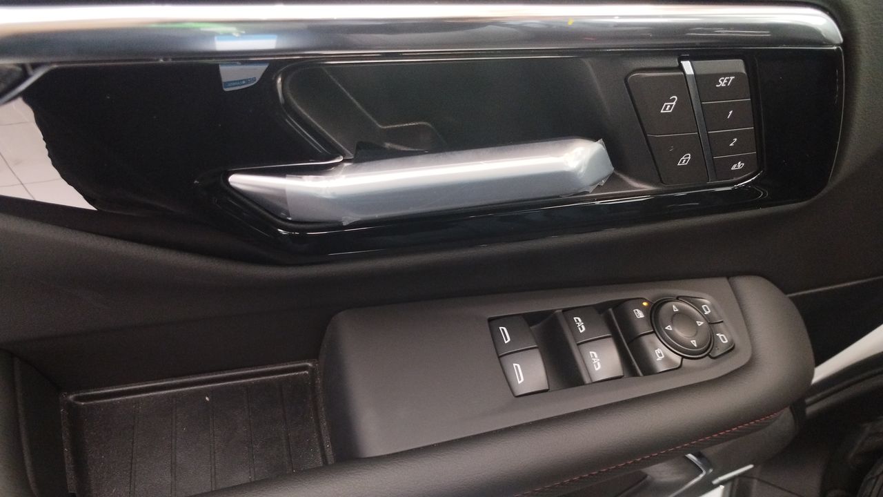 2025 Chevrolet SUBURBAN SUBURBAN RST PAQ. B