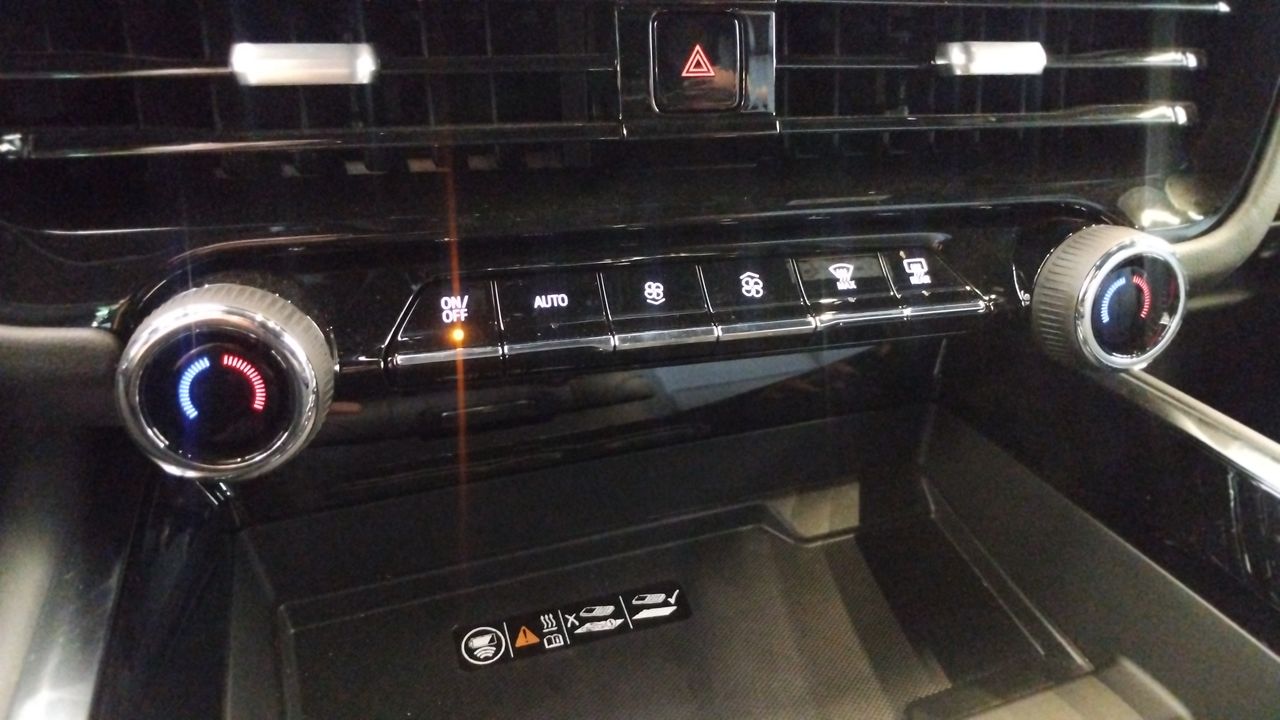 2025 Chevrolet SUBURBAN SUBURBAN RST PAQ. B