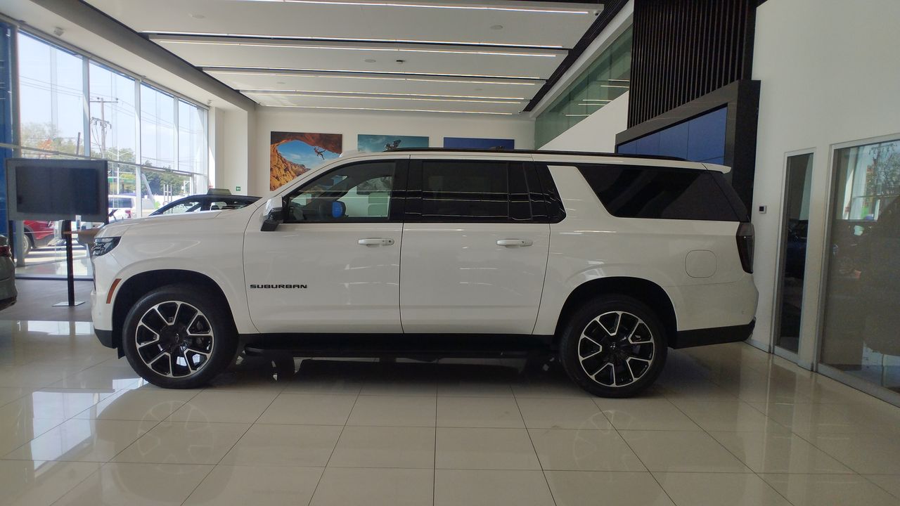 2025 Chevrolet SUBURBAN SUBURBAN RST PAQ. B