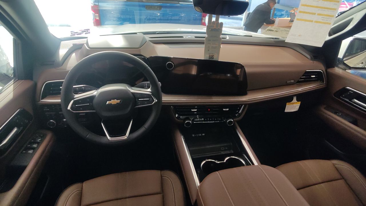 2025 Chevrolet SUBURBAN SUBURBAN HIGH COUNTRY PAQ. G