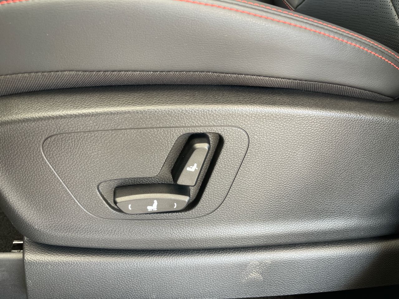 2026 Chevrolet CAPTIVA CAPTIVA PREMIER BLACK EDITION PAQ. D