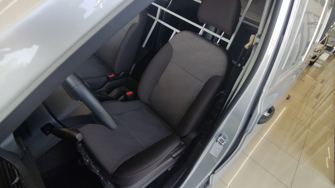 2026 Chevrolet TORNADO TORNADO VAN CARGO LS PAQ. B