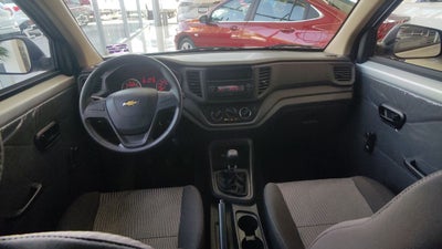 2026 Chevrolet TORNADO TORNADO VAN CARGO LS PAQ. B