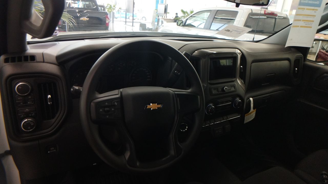 2026 Chevrolet SILVERADO 2500 SILVERADO CABINA REGULAR V8 4X4 MOTOR 5.3L PAQ. O