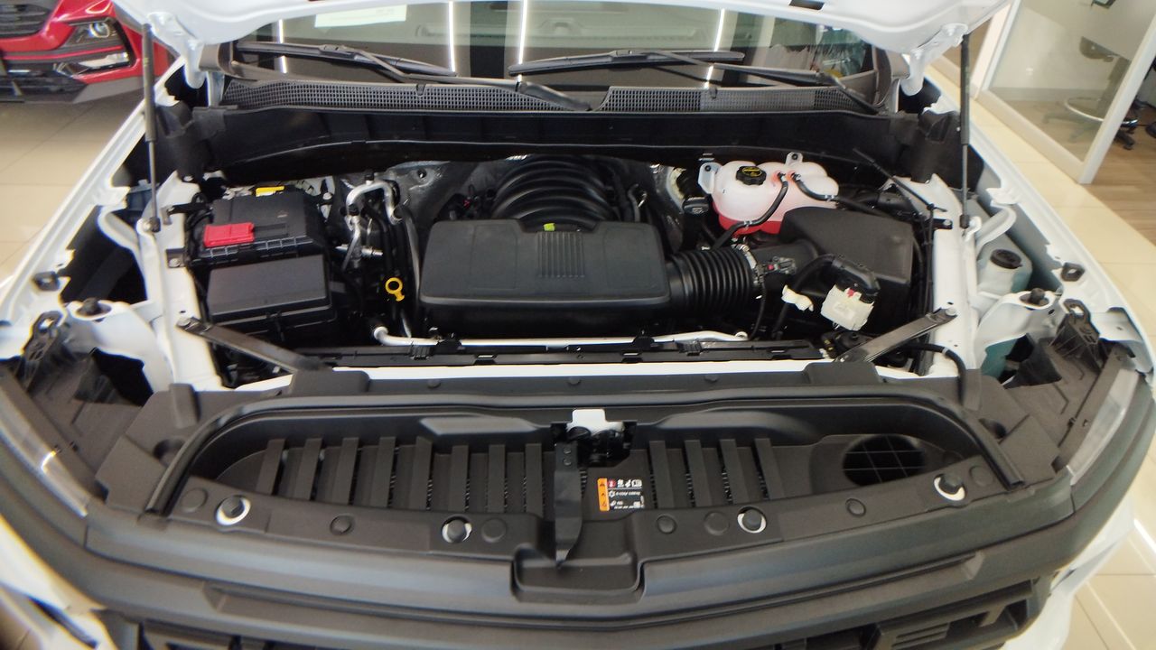 2026 Chevrolet SILVERADO 2500 SILVERADO CABINA REGULAR V8 4X4 MOTOR 5.3L PAQ. O