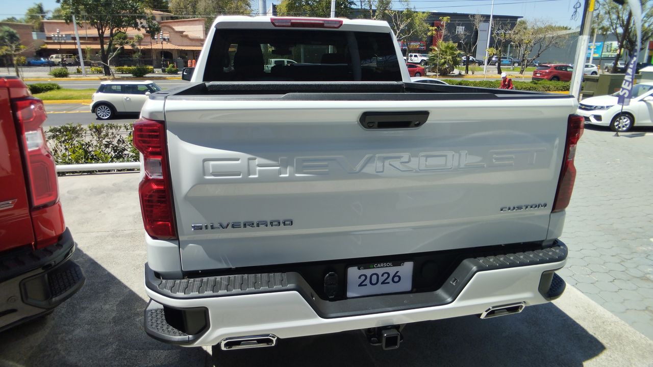 2026 Chevrolet SILVERADO 2500 SILVERADO CUSTOM DOBLE CABINA 4X4 MOTOR 5.3L PAQ. K