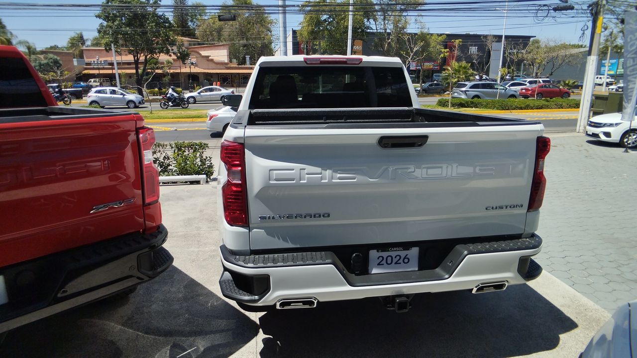 2026 Chevrolet SILVERADO 2500 SILVERADO CUSTOM DOBLE CABINA 4X4 MOTOR 5.3L PAQ. K
