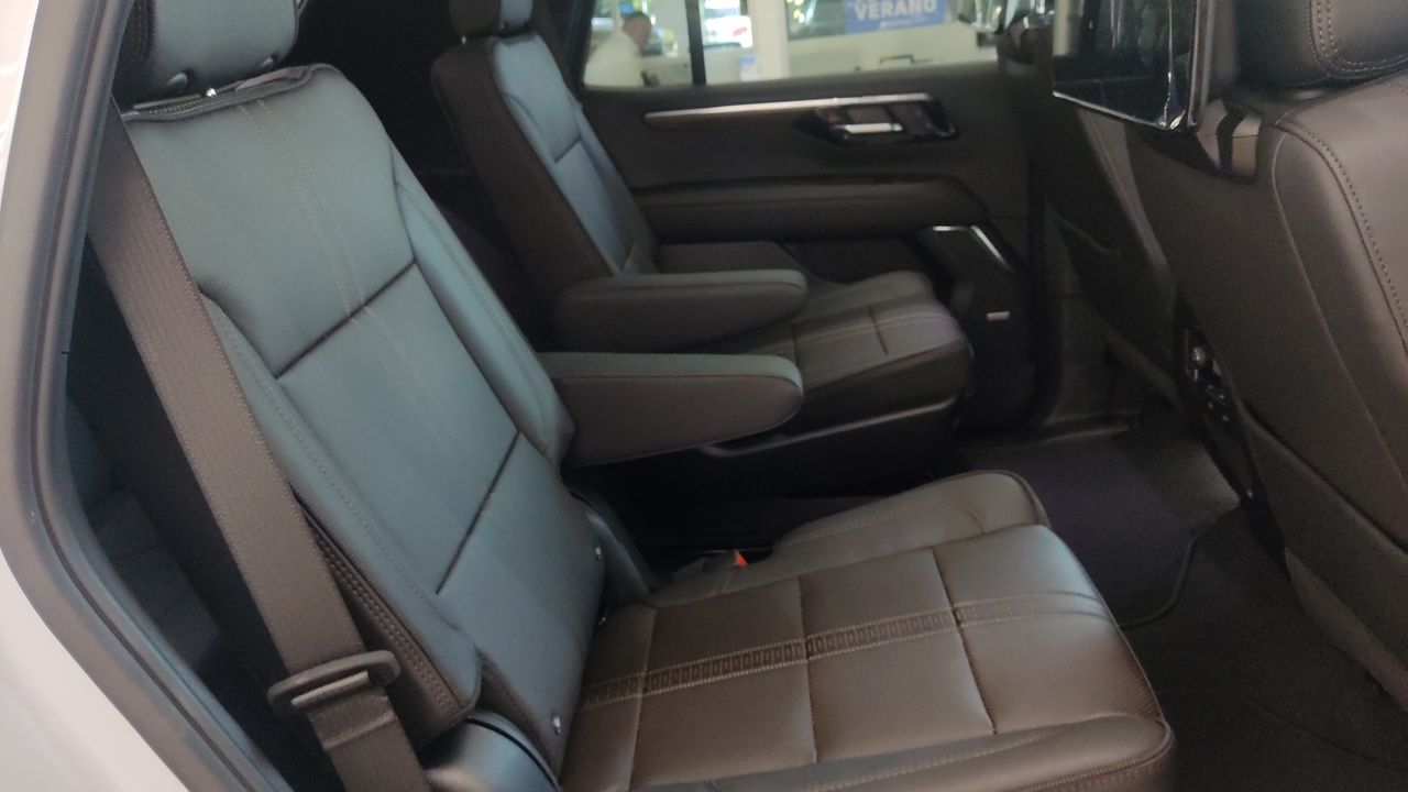 2026 Chevrolet TAHOE TAHOE HIGH COUNTRY PAQ. G