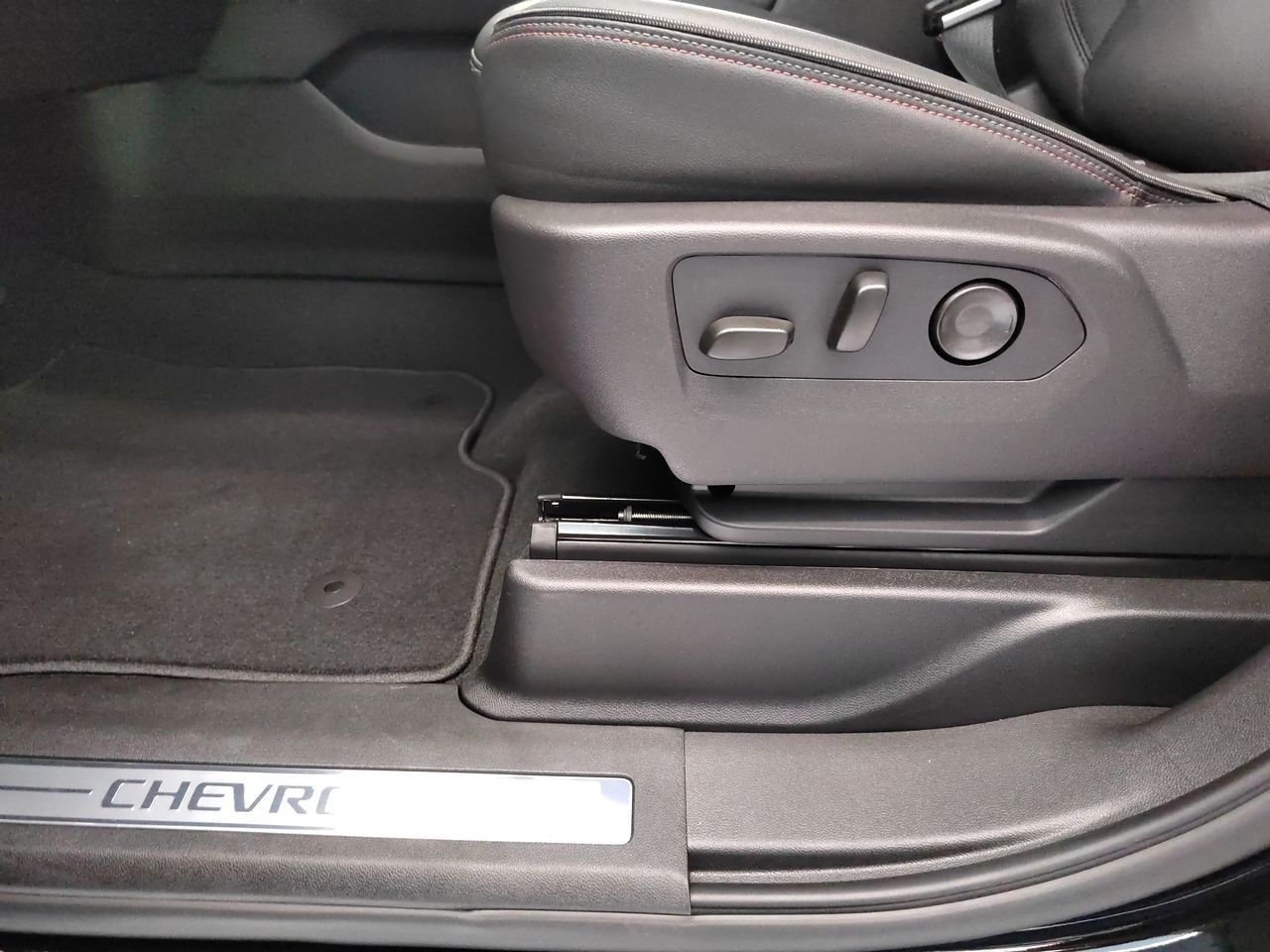 2026 Chevrolet TAHOE TAHOE RST PAQ. B