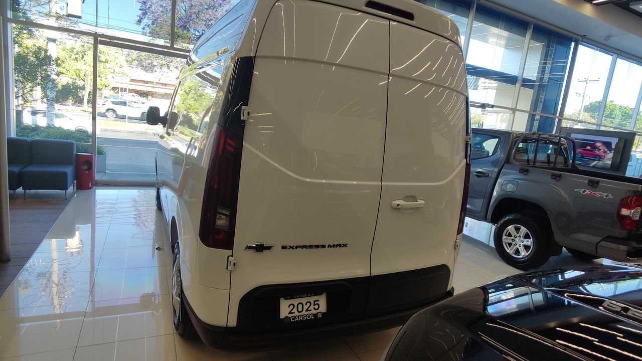 2026 Chevrolet EXPRESS / CARGO VAN EXPRESS MAX PAQ. A
