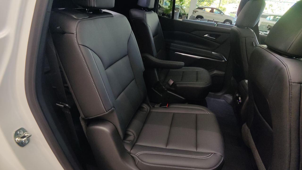 2025 Chevrolet TRAVERSE TRAVERSE 7 PASAJEROS PAQ. B