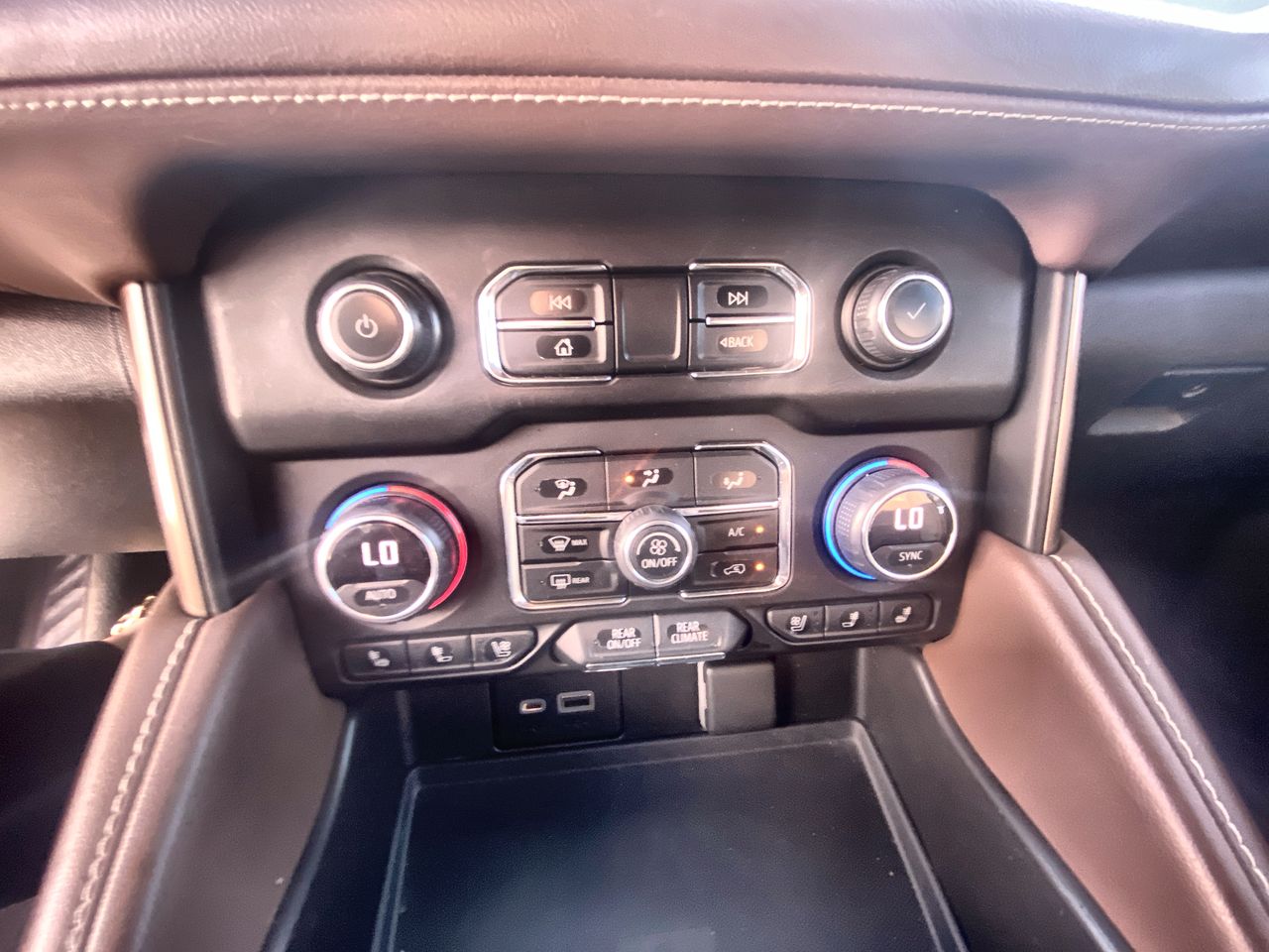 2022 Chevrolet SUBURBAN HIGH COUNTRY PAQ. G SUBURBAN HIGH COUNTRY PAQ. G