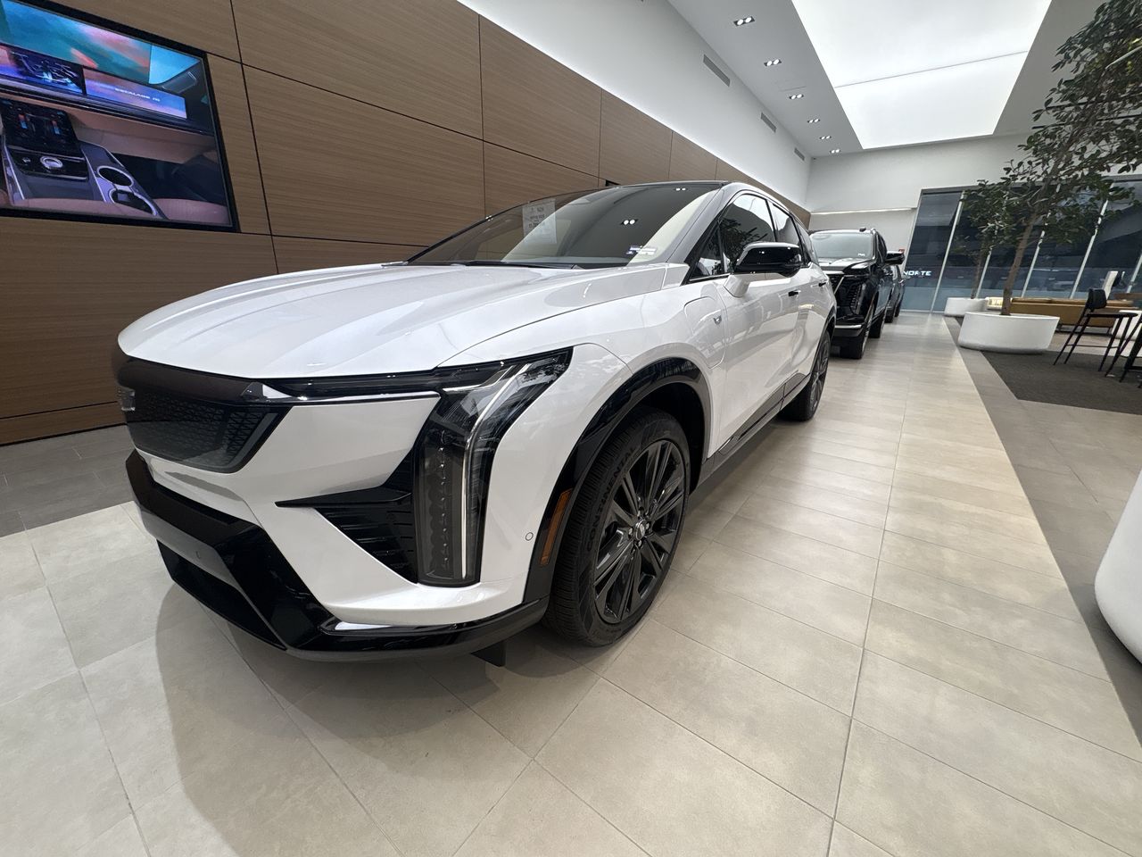 2025 Cadillac OPTIQ OPTIQ SPORT 3 BLACK ROOF PAQ. C