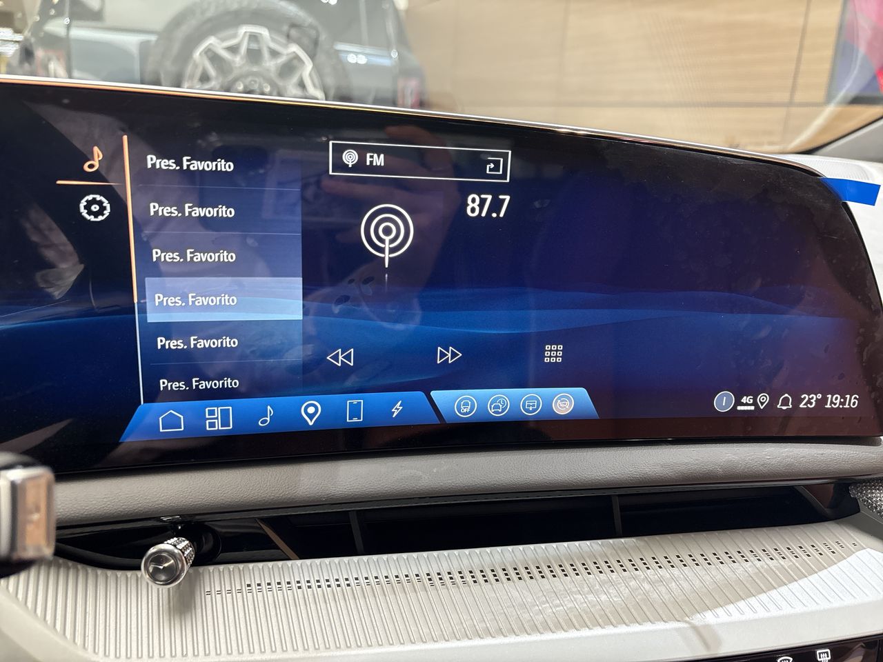 2025 Cadillac OPTIQ OPTIQ SPORT 3 BLACK ROOF PAQ. C