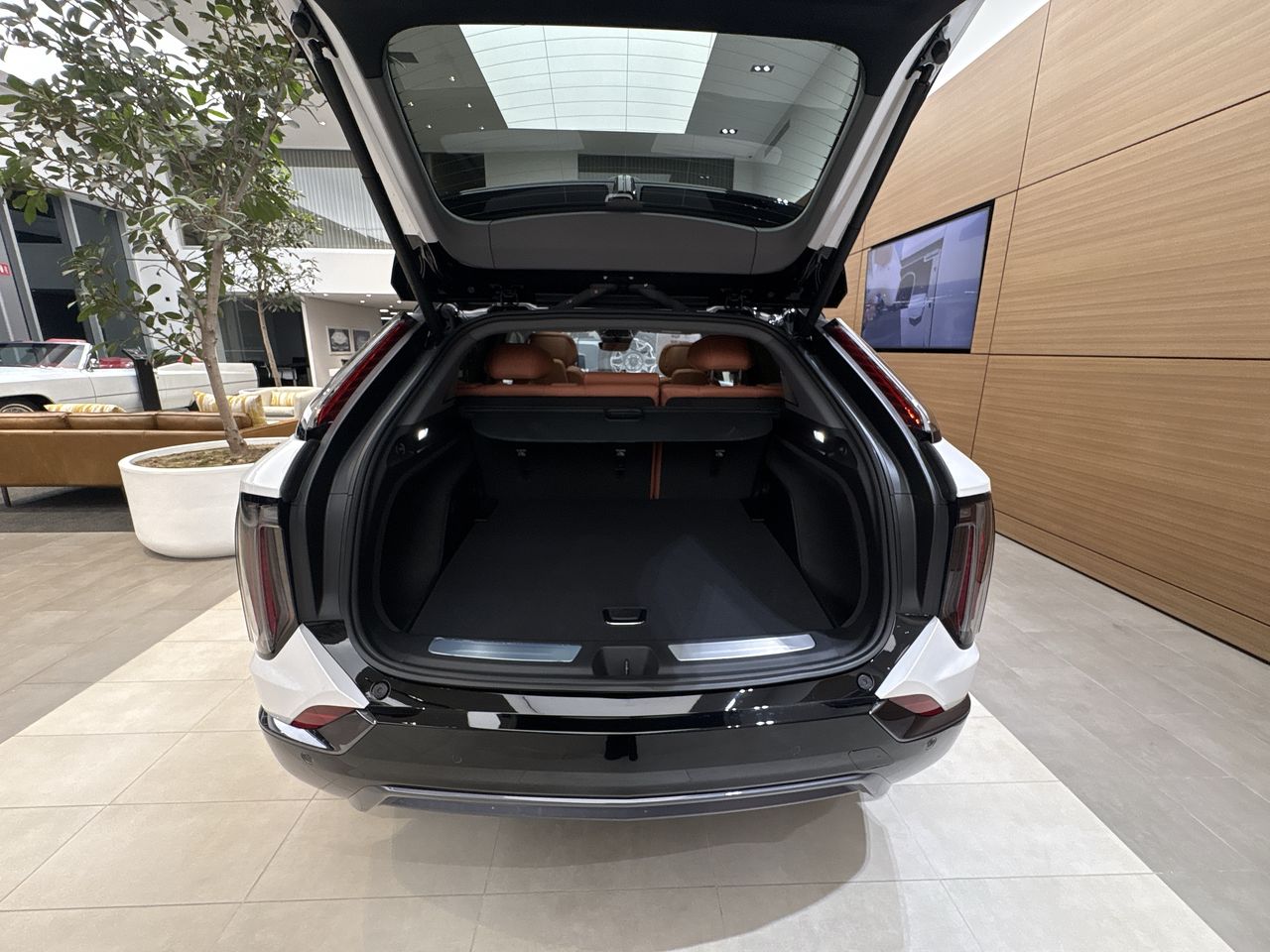 2025 Cadillac OPTIQ OPTIQ SPORT 3 BLACK ROOF PAQ. C