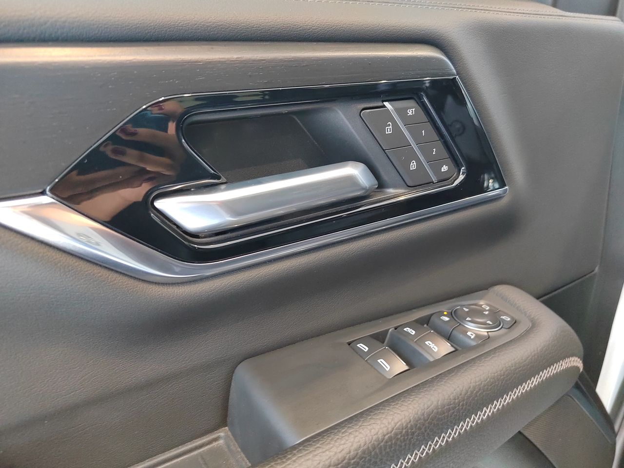 2026 GMC YUKON XL YUKON DENALI XL PAQ. B.