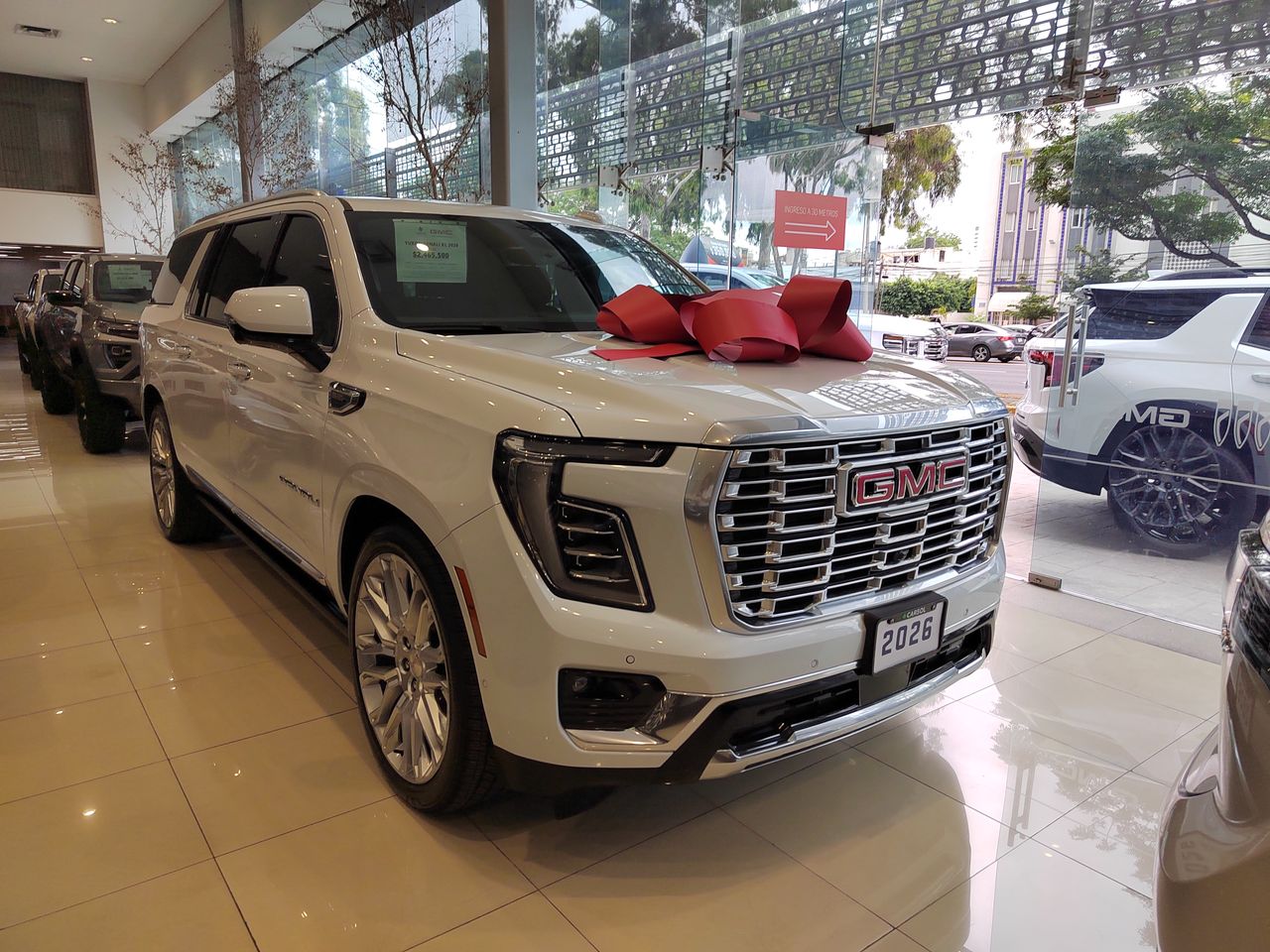 2026 GMC YUKON XL YUKON DENALI XL PAQ. B.