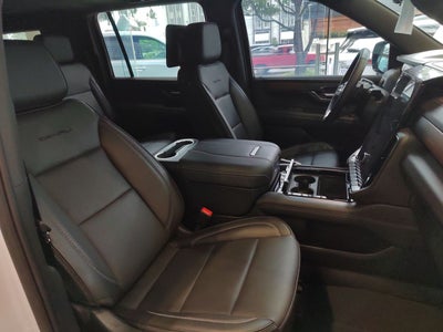 2026 GMC YUKON XL YUKON DENALI XL PAQ. B.