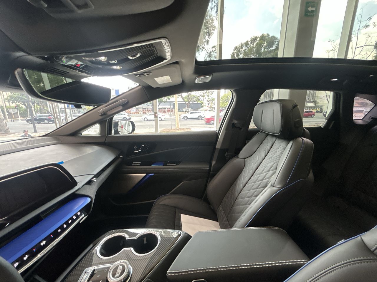 2026 Cadillac OPTIQ OPTIQ SU PAQ V V-SERIES BLACK ROOF
