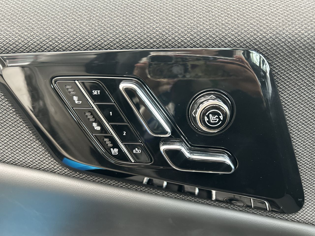 2026 Cadillac OPTIQ OPTIQ SU PAQ V V-SERIES BLACK ROOF