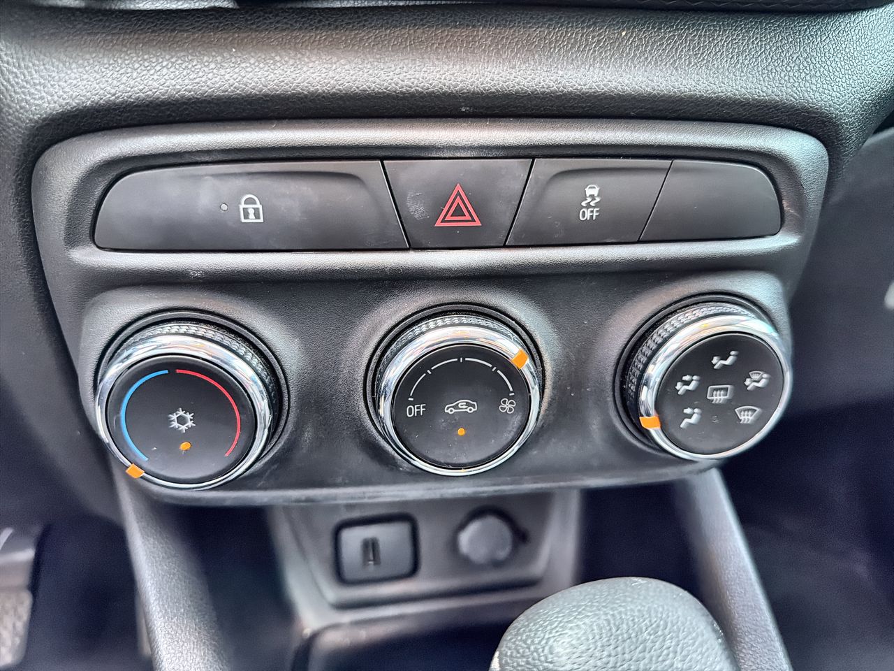 2023 Chevrolet TRACKER LS PAQ. "B" TRACKER LS PAQ. "B"