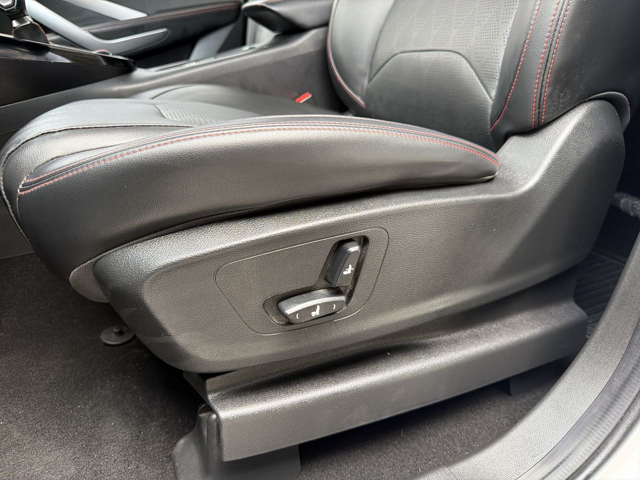 2025 Chevrolet CAPTIVA PREMIER BLACK EDITION PAQUETE "D CAPTIVA PREMIER BLACK EDITION PAQUETE "D