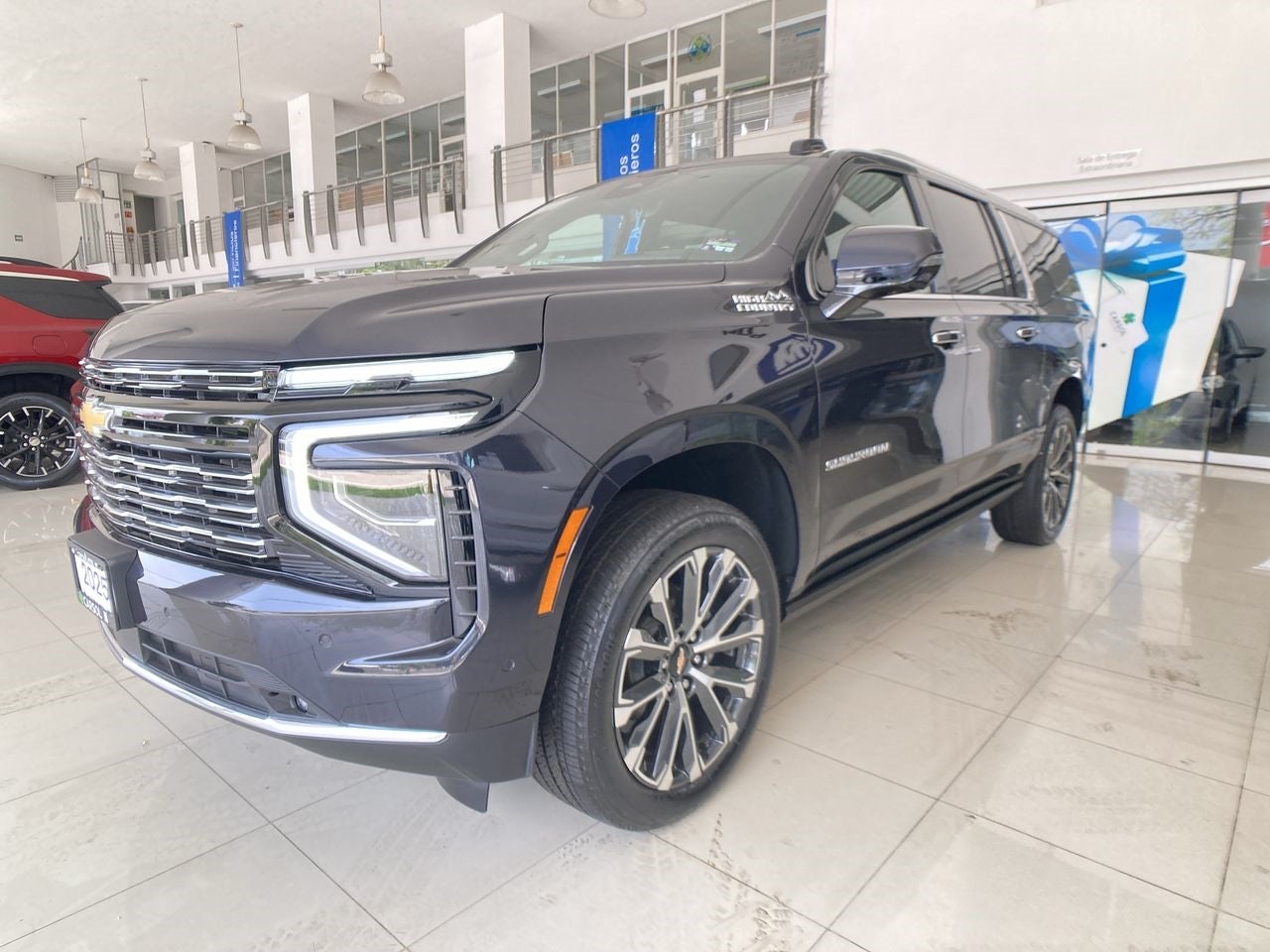 2025 Chevrolet SUBURBAN SUBURBAN HIGH COUNTRY PAQ. G