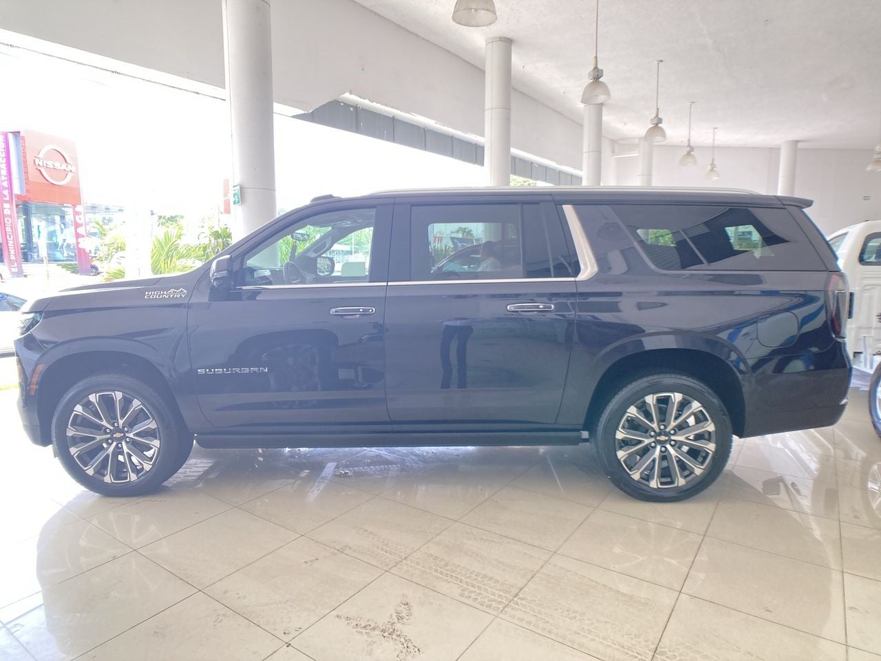 2025 Chevrolet SUBURBAN SUBURBAN HIGH COUNTRY PAQ. G