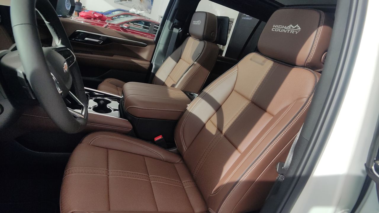 2025 Chevrolet SUBURBAN SUBURBAN HIGH COUNTRY PAQ. G