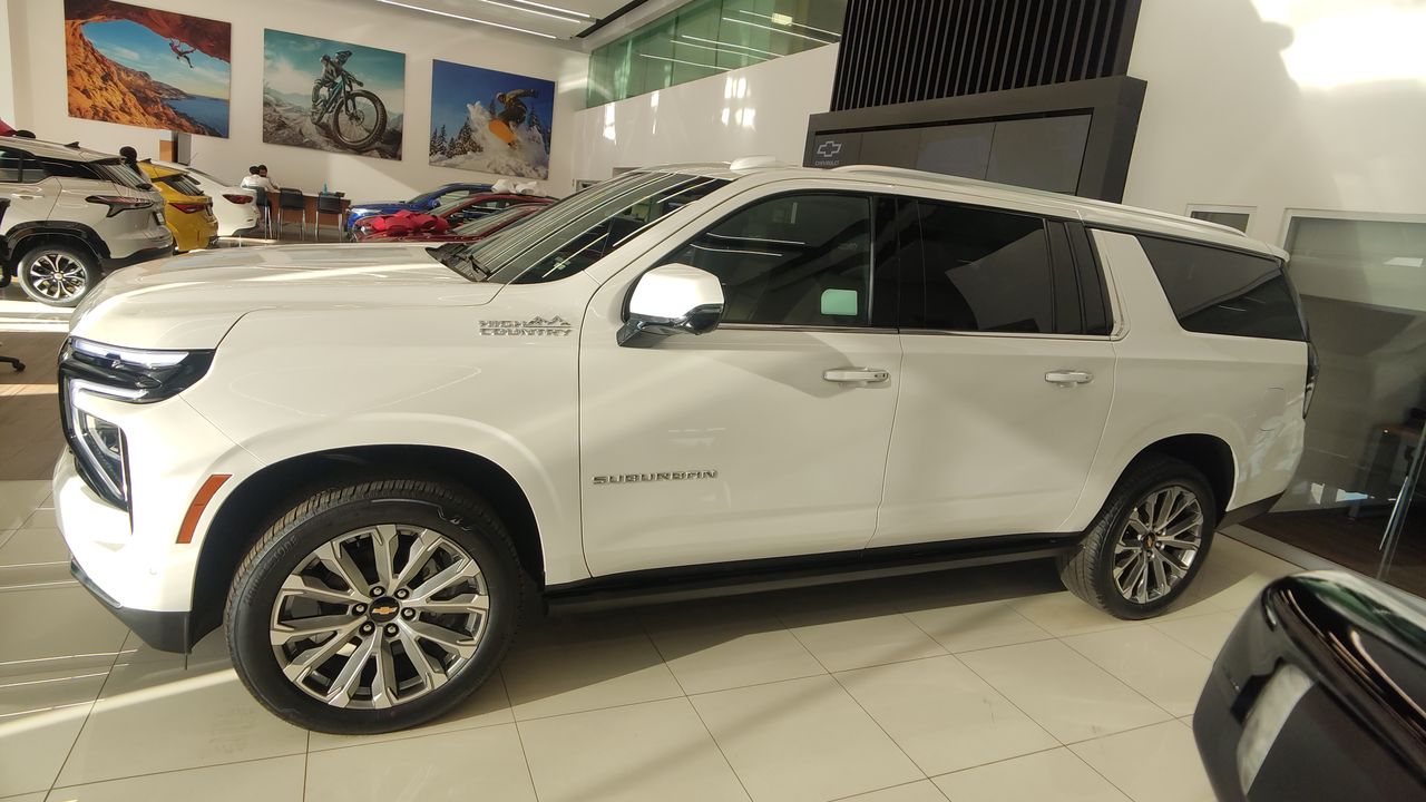 2025 Chevrolet SUBURBAN SUBURBAN HIGH COUNTRY PAQ. G