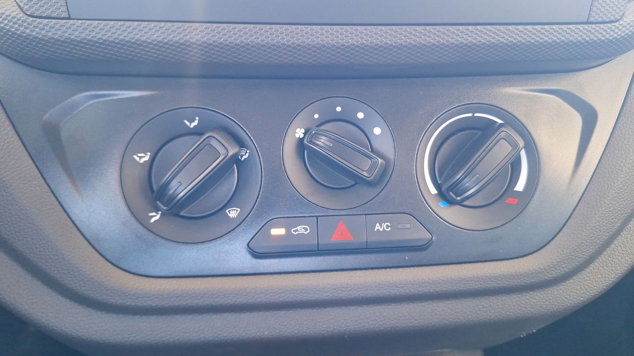 2026 Chevrolet TORNADO TORNADO VAN CARGO LS PAQ. B